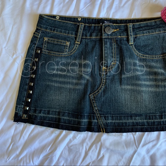 {Abbey DAWN} by Avril Lavigne Denim Mini +Distress - Picture 8 of 8
